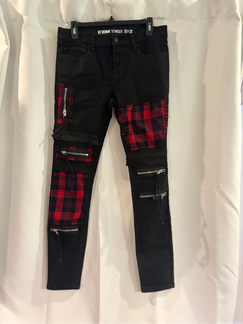 Hot Topic HT Denim Stinger Black Red Plaid Punk Zip Jeans 30x32